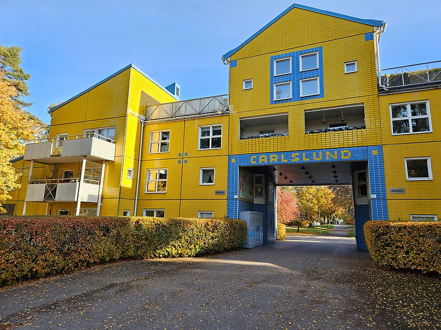Exteriör bild av bostadshus som byggdes i anslutning till Bo85.