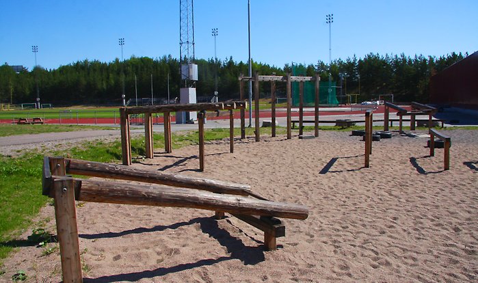 Foto på utrustningen på utegymmet
